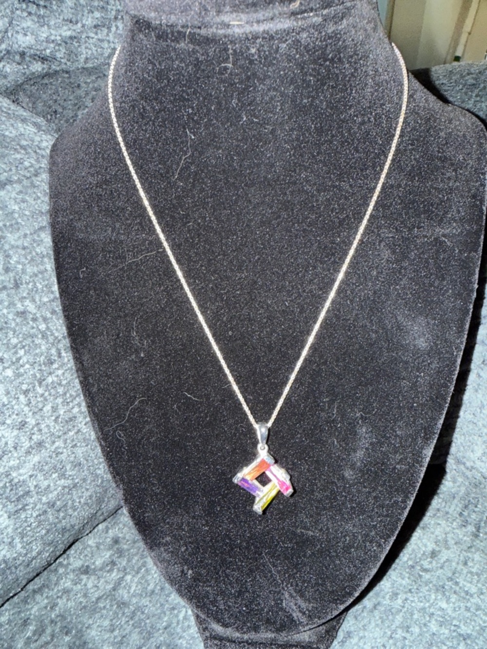 Elegant Multicolor Pendant Necklace